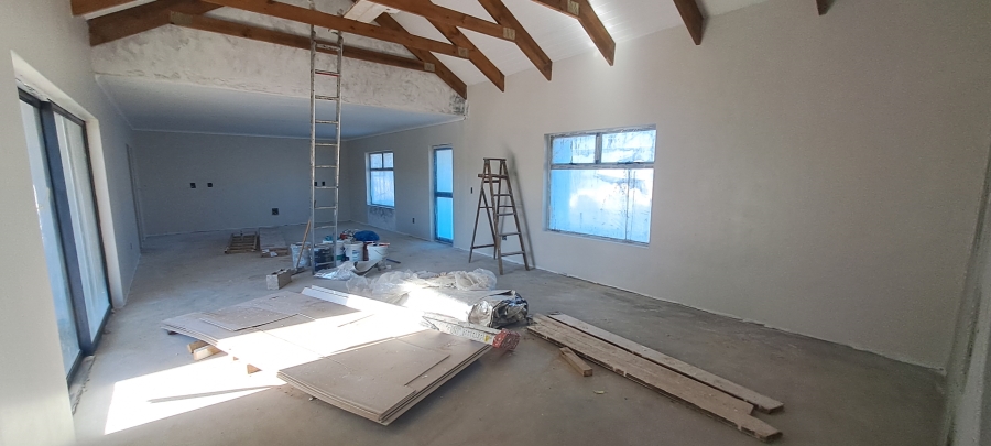 3 Bedroom Property for Sale in Hoogland Western Cape